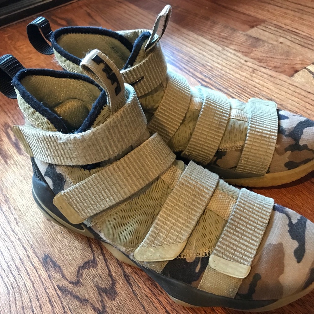 Nike Lebron Soldier 11 “Camo” Basketball Shoes